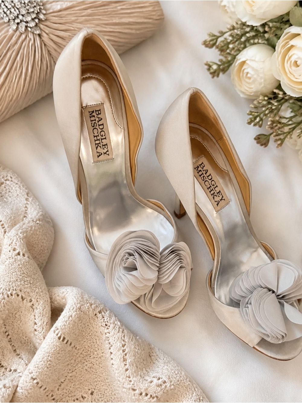 Badgley Mischka Light Gray Satin Heels Rosette Peep Toe Size 6 Formal
